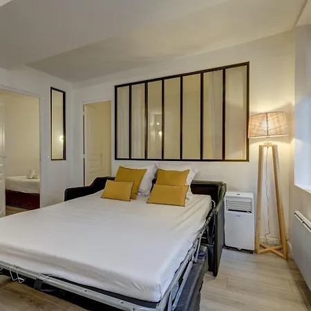 2 Bedroom In The Heart Of Le Marais アパート パリ
