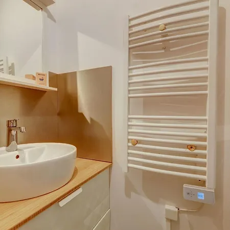 2 Bedroom In The Heart Of Le Marais Parijs